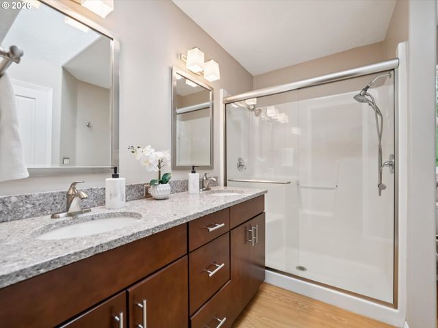 16733 Sw NAFUS Ln, Beaverton, OR 97007