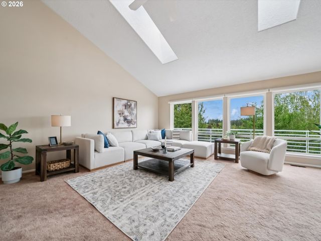 16733 Sw NAFUS Ln, Beaverton, OR 97007