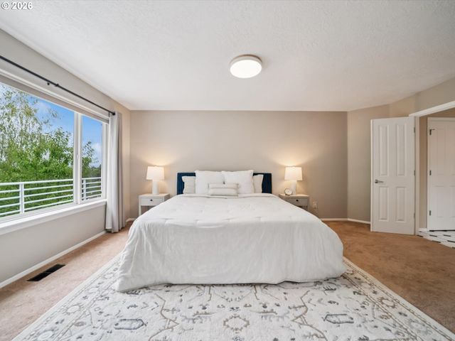 16733 Sw NAFUS Ln, Beaverton, OR 97007