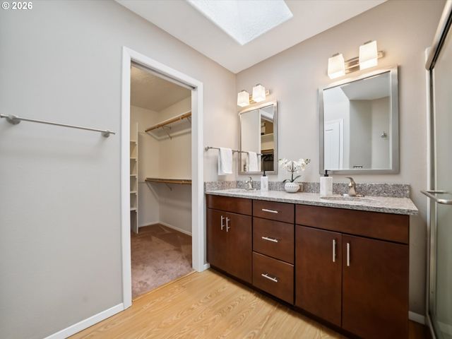 16733 Sw NAFUS Ln, Beaverton, OR 97007