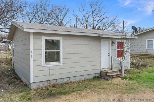 598 2nd Street, Healdton, OK 73438