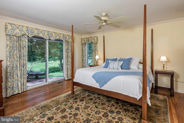 48 GLEN DR, Princeton, NJ 08540