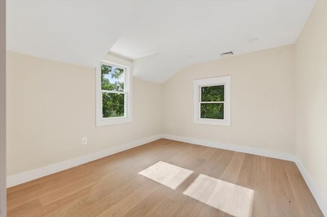 15 Pioneer Rd, Hingham, MA 02043