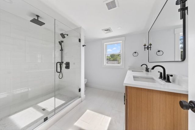 15 Pioneer Rd, Hingham, MA 02043