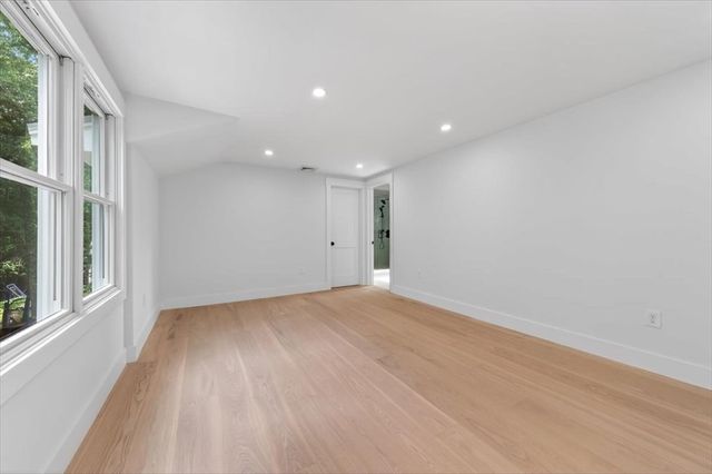 15 Pioneer Rd, Hingham, MA 02043