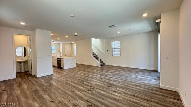 1429 Whistling Kite Street, Las Vegas, NV 89144