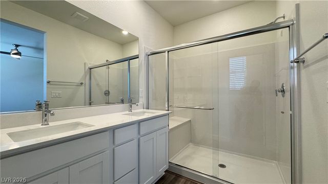 1429 Whistling Kite Street, Las Vegas, NV 89144