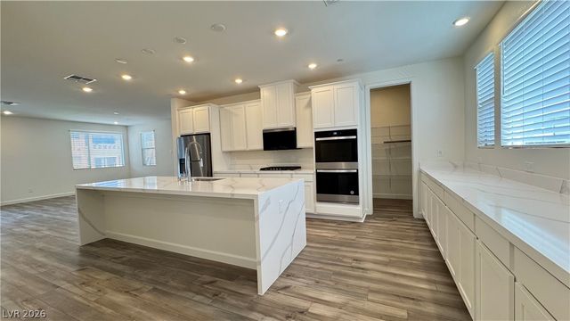 1429 Whistling Kite Street, Las Vegas, NV 89144