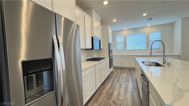 1429 Whistling Kite Street, Las Vegas, NV 89144