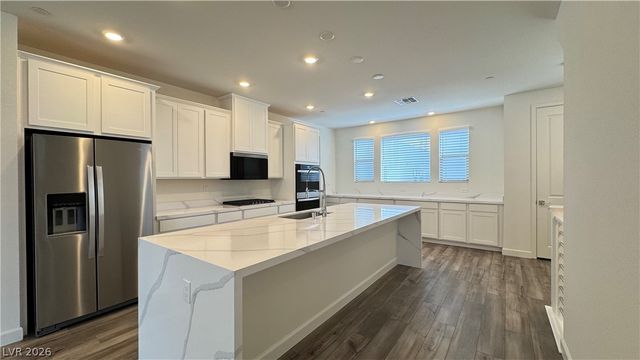 1429 Whistling Kite Street, Las Vegas, NV 89144