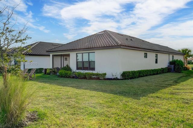 12853 SW Ambra St, Port St. Lucie, FL 34987