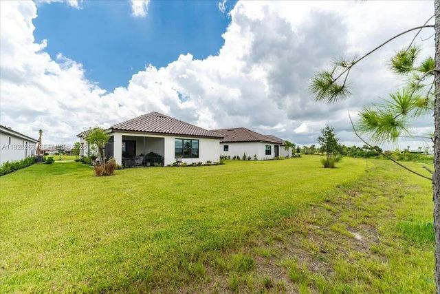 12853 SW Ambra St, Port St. Lucie, FL 34987