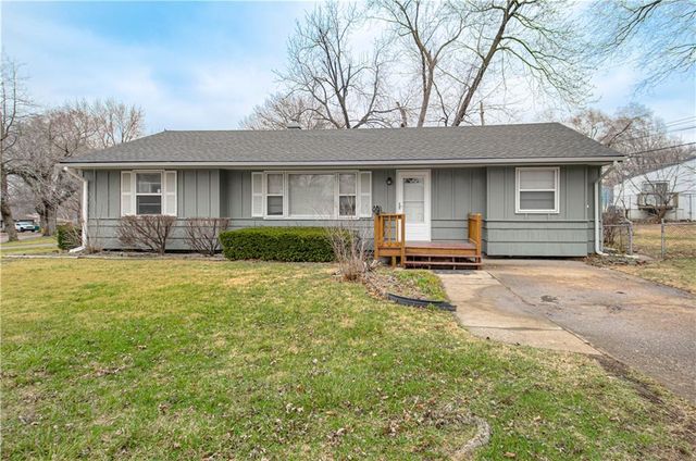 8413 Kentucky Avenue, Raytown, MO 64138