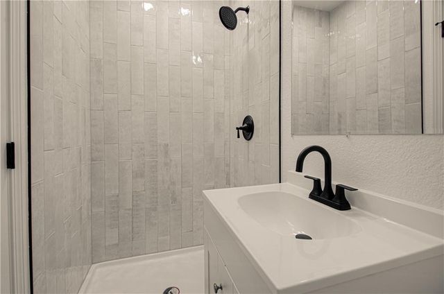 8413 Kentucky Avenue, Raytown, MO 64138