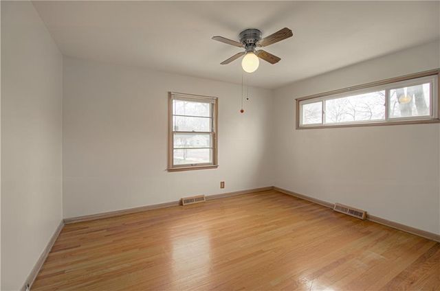 8413 Kentucky Avenue, Raytown, MO 64138