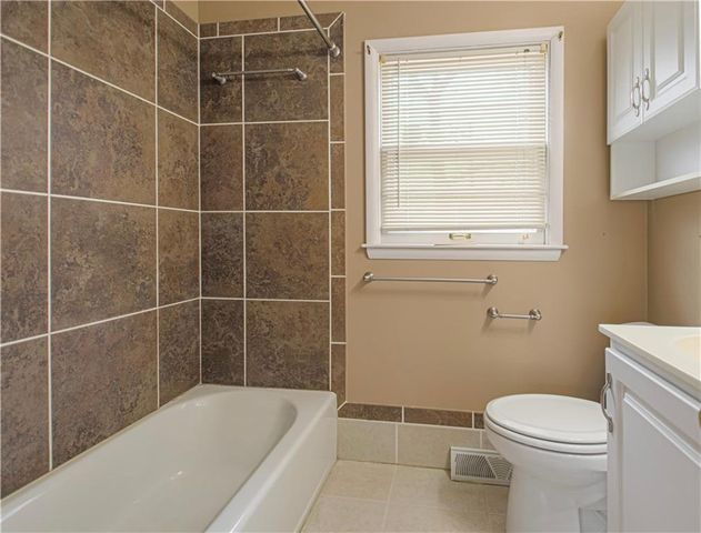 8413 Kentucky Avenue, Raytown, MO 64138