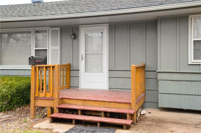 8413 Kentucky Avenue, Raytown, MO 64138