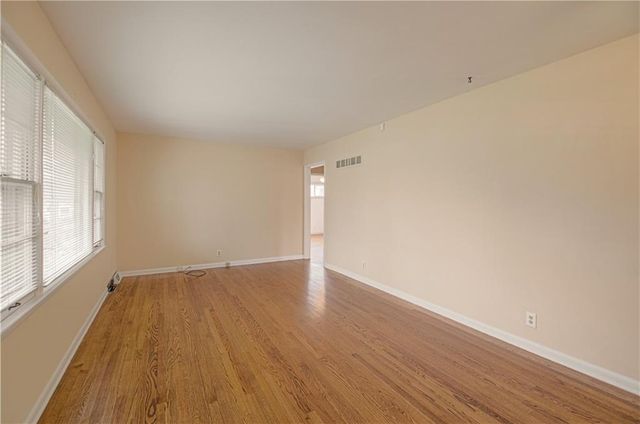 8413 Kentucky Avenue, Raytown, MO 64138