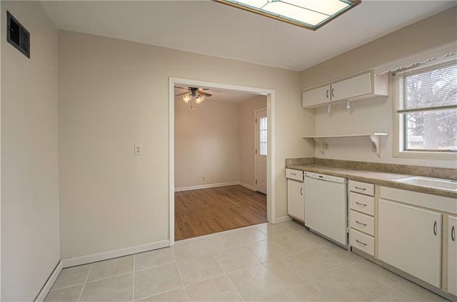 8413 Kentucky Avenue, Raytown, MO 64138