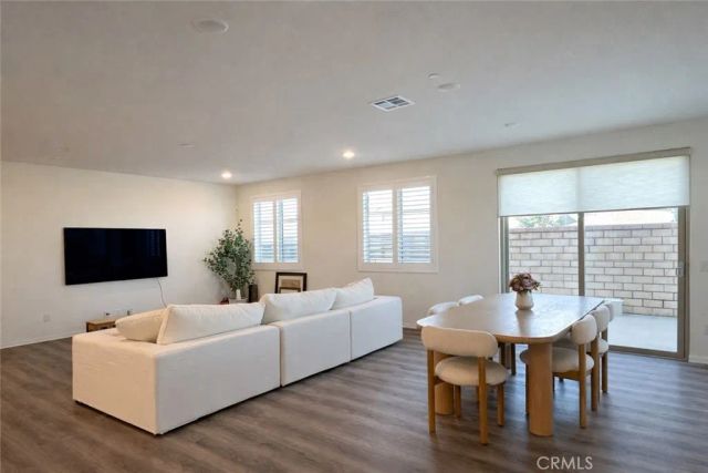 4102 S. Limecrest Paseo 6, Ontario, CA 91761