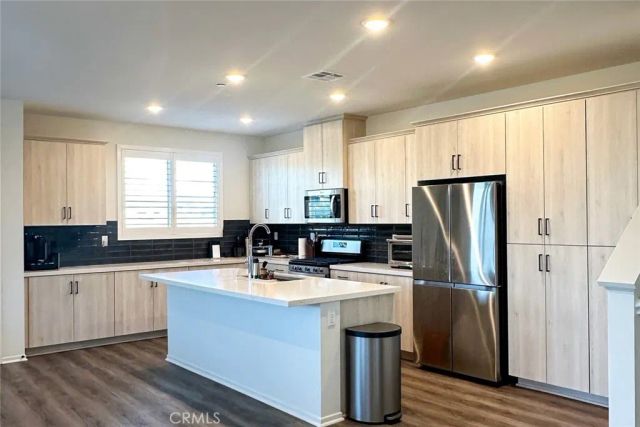 4102 S. Limecrest Paseo 6, Ontario, CA 91761