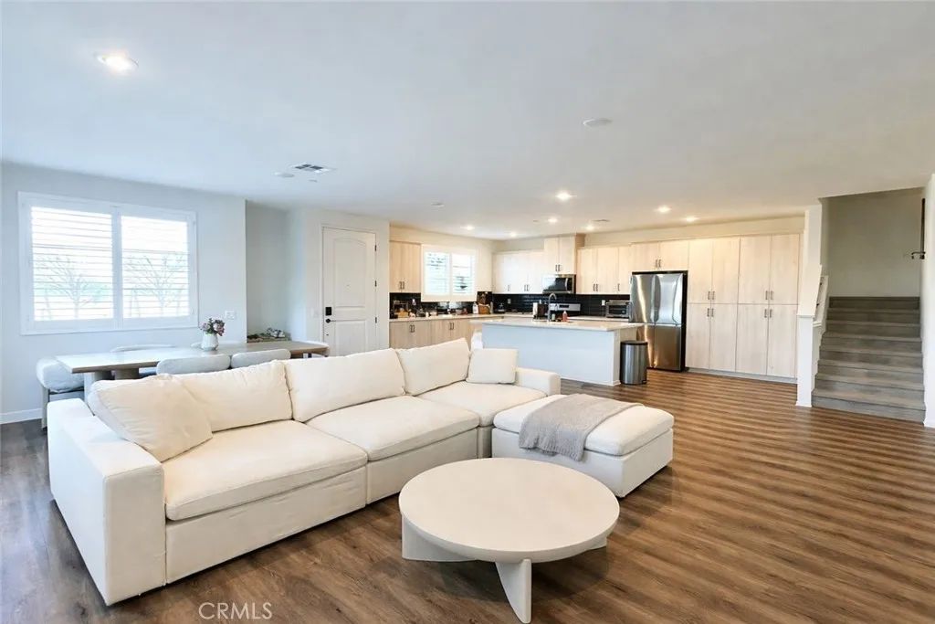 4102 S. Limecrest Paseo 6, Ontario, CA 91761