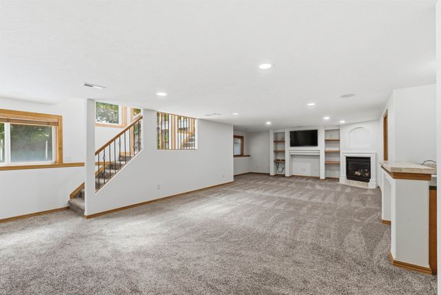 534 N Stonetree, Andover, KS 67002