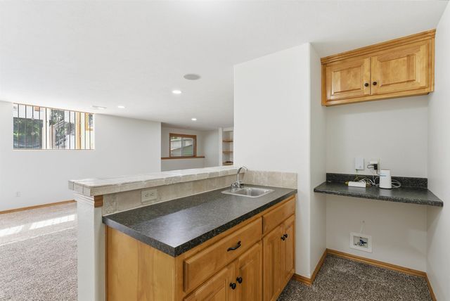 534 N Stonetree, Andover, KS 67002