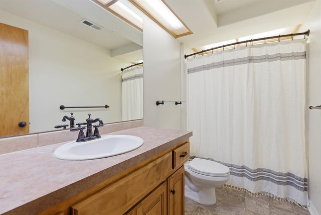 534 N Stonetree, Andover, KS 67002