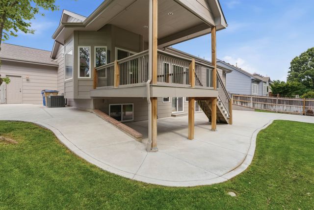 534 N Stonetree, Andover, KS 67002