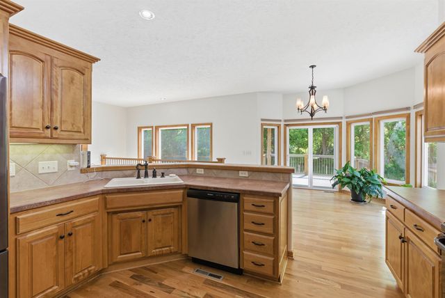 534 N Stonetree, Andover, KS 67002