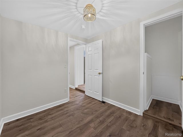 8512 Fisher Avenue, Warren, MI 48089