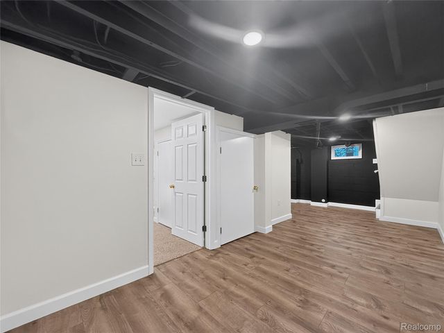 8512 Fisher Avenue, Warren, MI 48089