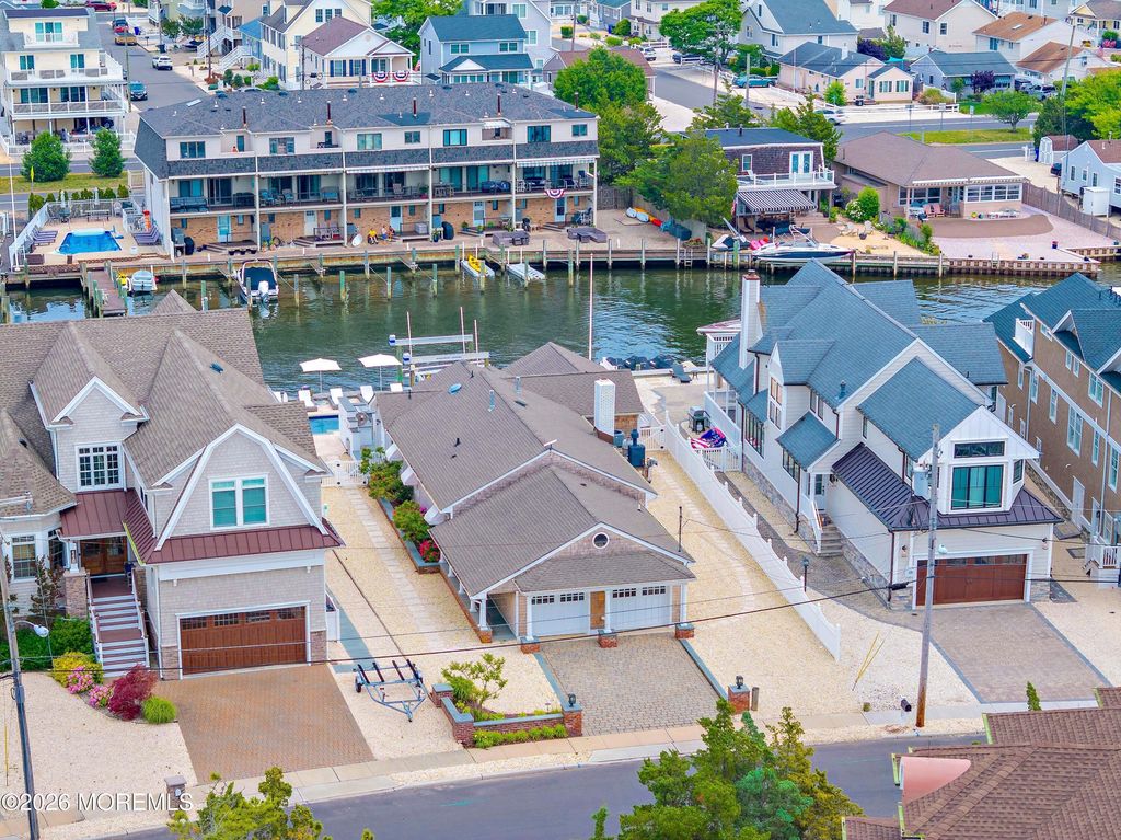 120 Dickman Drive, Lavallette, NJ 08735