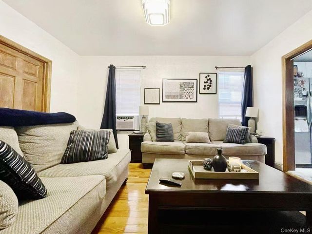 1805 Mulford Avenue, Bronx, NY 10461