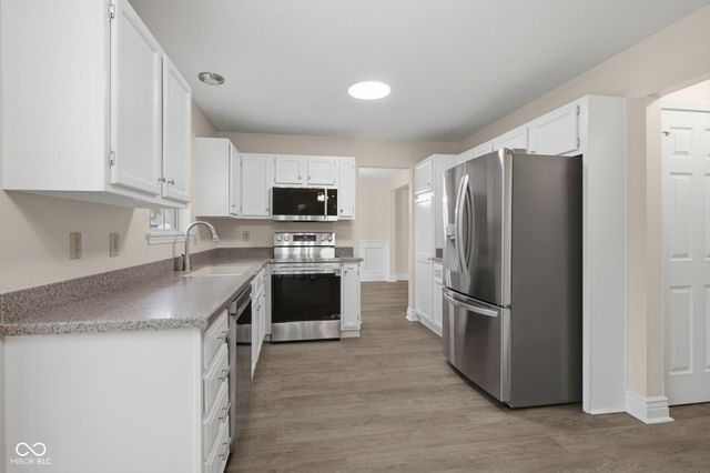 695 Stone Lane, Avon, IN 46123