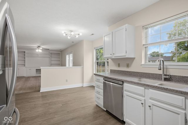 695 Stone Lane, Avon, IN 46123