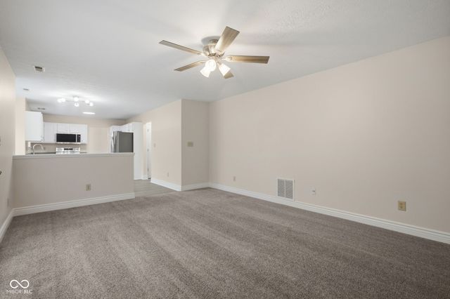 695 Stone Lane, Avon, IN 46123
