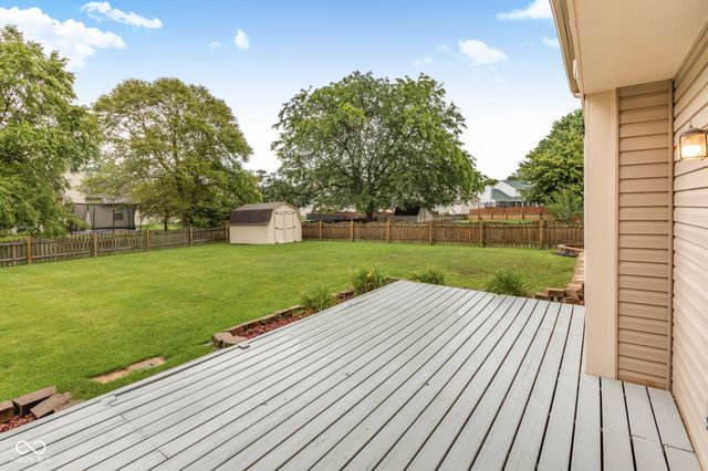 695 Stone Lane, Avon, IN 46123
