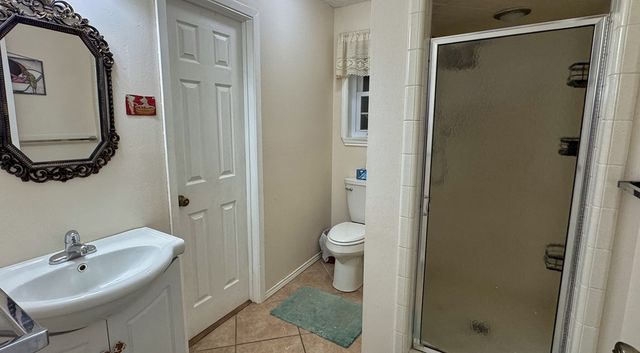 305 Rock Ridge Rd, Kerrville, TX 78028