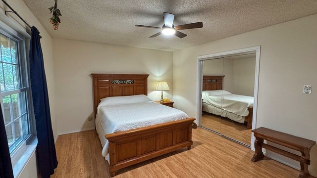 305 Rock Ridge Rd, Kerrville, TX 78028