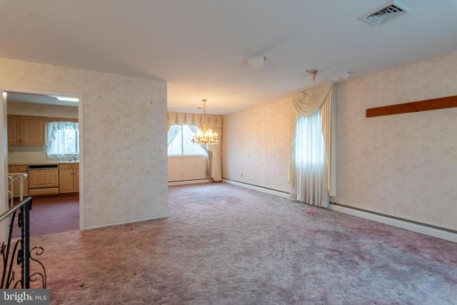 538 PARMENTIER RD, Warminster, PA 18974