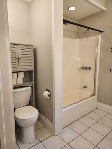 8211 N 10TH STREET, Tampa, FL 33604