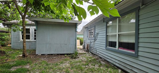 8211 N 10TH STREET, Tampa, FL 33604