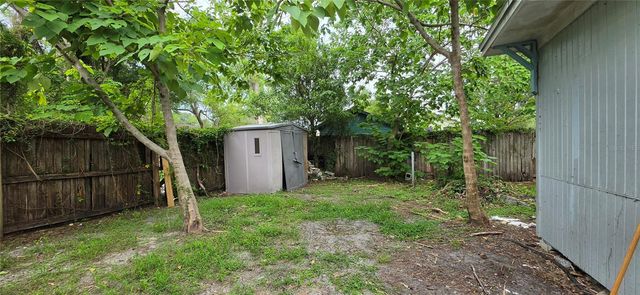 8211 N 10TH STREET, Tampa, FL 33604