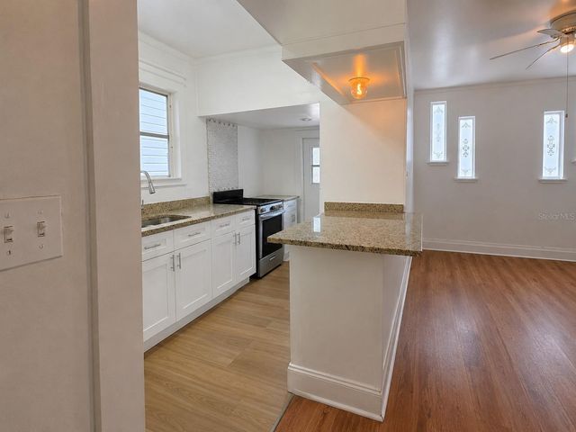 8211 N 10TH STREET, Tampa, FL 33604
