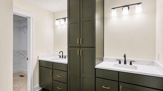 25W606 Jewell Road, Wheaton, IL 60187