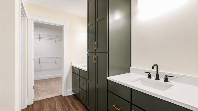 25W606 Jewell Road, Wheaton, IL 60187