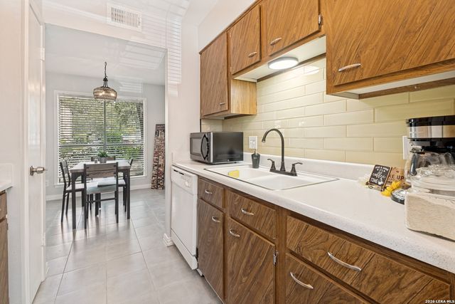 3843 Barrington St Apt 174T, San Antonio, TX 78217