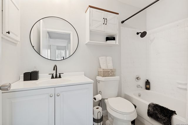 3843 Barrington St Apt 174T, San Antonio, TX 78217